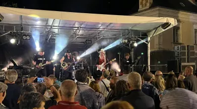 rairies rocks - Reload Dark Country Music