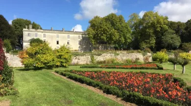 Jarzé_Château - Xavier Roquet Montegon