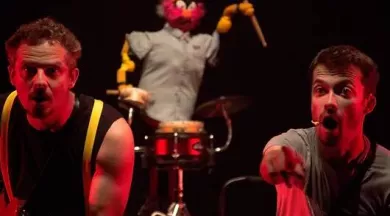 Deux poussins égalent 3  - Production Hirsutes