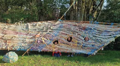 L'oeuvre plastique collective et participative "Tissons nos différences" - Christian Poincheval