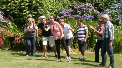 animation-garden-party-les-jardins-renaudies-colombiers-du-plessis-53-fma - © Bocage Mayennais Tourisme