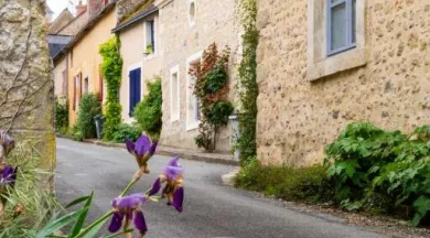 Rue-de-Parcé - Office de Tourisme Vallée de la Sarthe / Stevan Lira