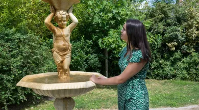 Visite Solesmes - fontaine - Stevan Lira /OTVS