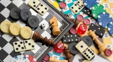 Jeux de société - Esin Deniz