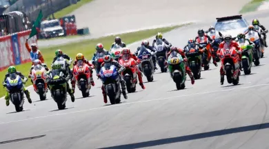 FMA72-motogp_s1d4593_slideshow_169 - motogp.com