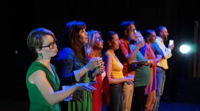 Ces gens qui vivent trop près de moi - Collectif Grand maximum - Laurianne Marié