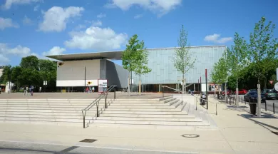 Place des Jacobins et le théatre des Quinconces - Ville du Mans