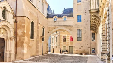 Rue du musée des Beaux-Arts_1 - Alexandre Lamoureux / Destination Angers
