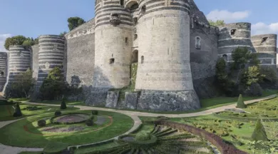 Dans les fossés... et au-delà !_1 - Domaine National du château d'Angers
