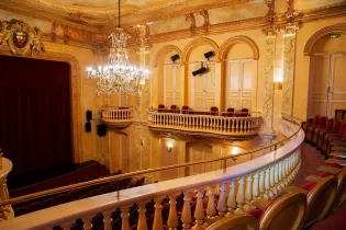 THEATRE DE MAYENNE - Laura REMOUE - Office de Tourisme Mayenne Co