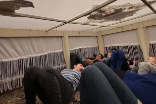 sous la table - ©Pays de Craon