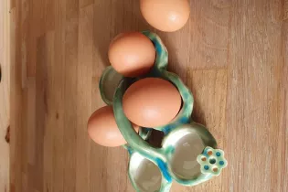 Viens fabriquer ton plateau à oeuf en céramique - Le Bocal