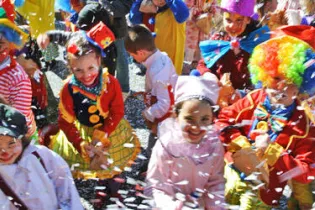 FMA53-carnaval - le Trait d'Union