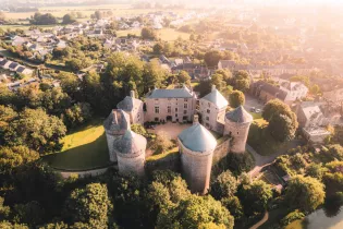Vue_aérienne_Lassay_les_Châteaux - Teddy_Verneuil_Mayenne_Tourisme