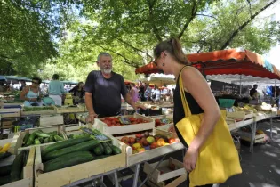 Marché de Laval - Laval Tourisme