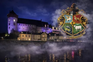 Chateau + logo brume V1 - ©Laval Tourisme