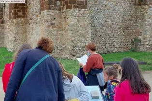 Jeu de  piste  au chateau cIAP - © château de Ste Suzanne
