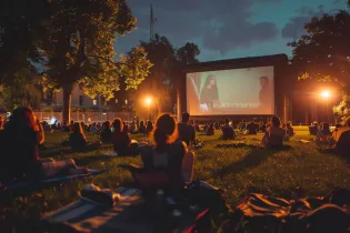 Cinema de plein air - Freepik