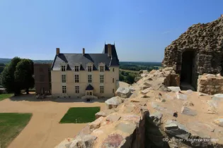 chateau cour Credit D Vernier 2009 - ©D Vernier