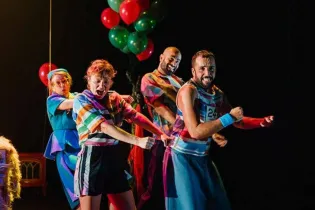 spectacle-va-falloir-photo-jean-michel-naud-5-2-900x640-c-default - ©Jean-Lichel Naud