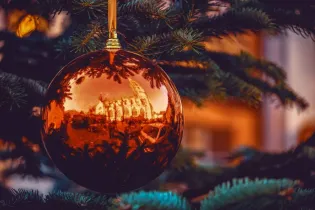 christmas-balls-3834869_1280 - Pixabay