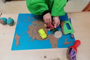 Barbotine / Argile des tout-petits - Musée de la faience et de la céramique