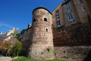 Tour du Vivier de l'enceinte romaine - Ville du Mans