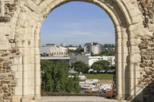 Le Palais oublié des Plantagenêt_1 - © Jean-Pierre Delagarde / Centre des monuments nationaux